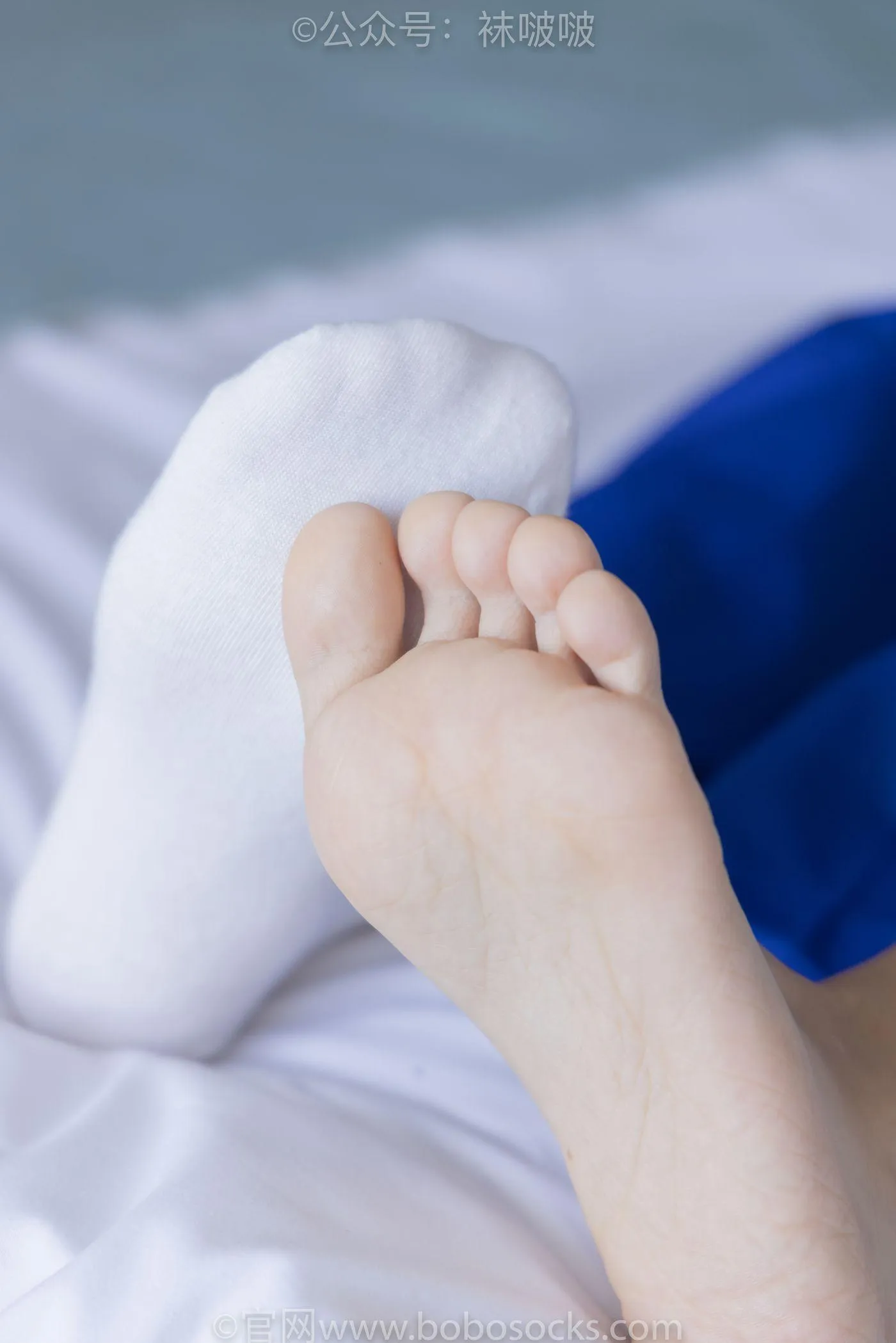 [BoBoSocks袜啵啵]NO.039 小奶熊-校服、vans帆布鞋、短白棉袜、裸足 [154P]插图8